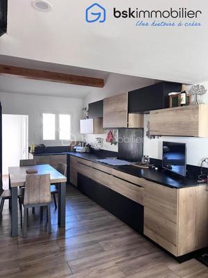 Maison - 75 m² - 5 pièces
