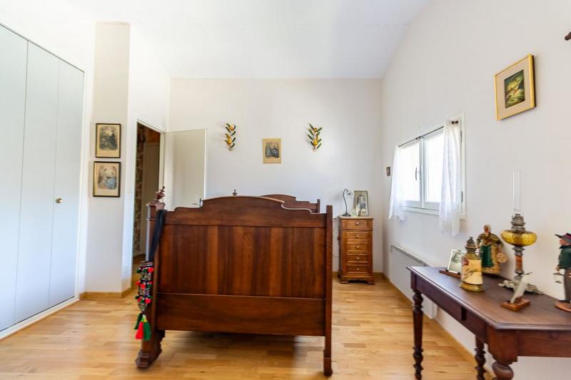 Maison - 220 m² - 6 pièces