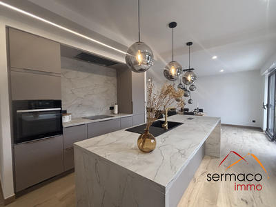 Maison - 200 m² - 6 pièces