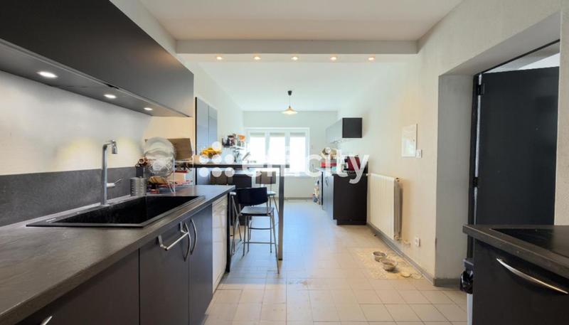 Maison - 160 m² - 7 pièces