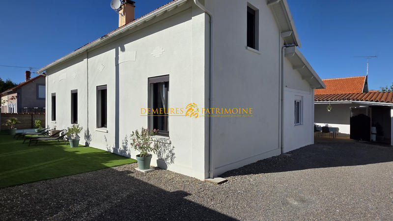 Maison - 247 m² - 6 pièces