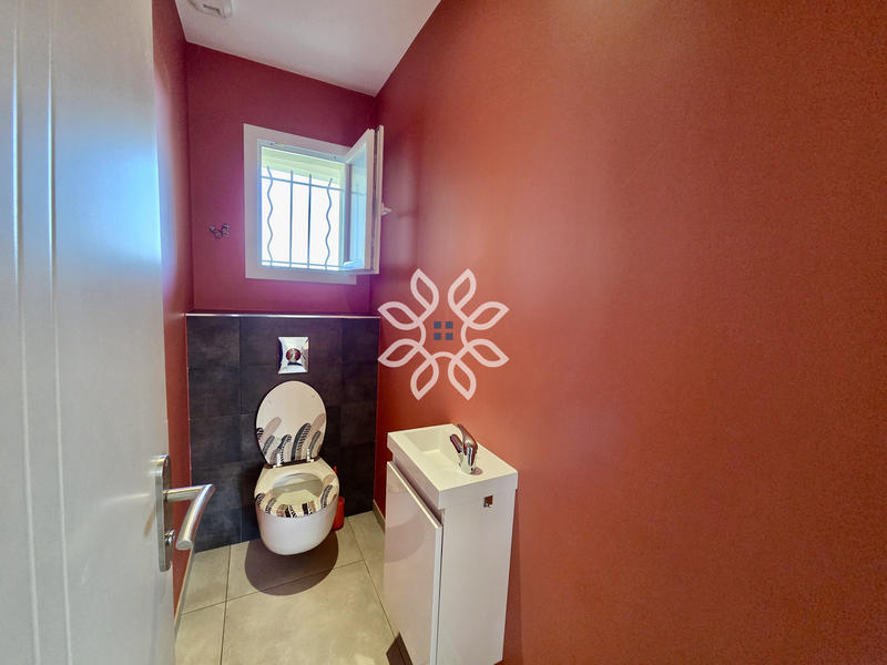 Maison - 137 m² - 4 pièces