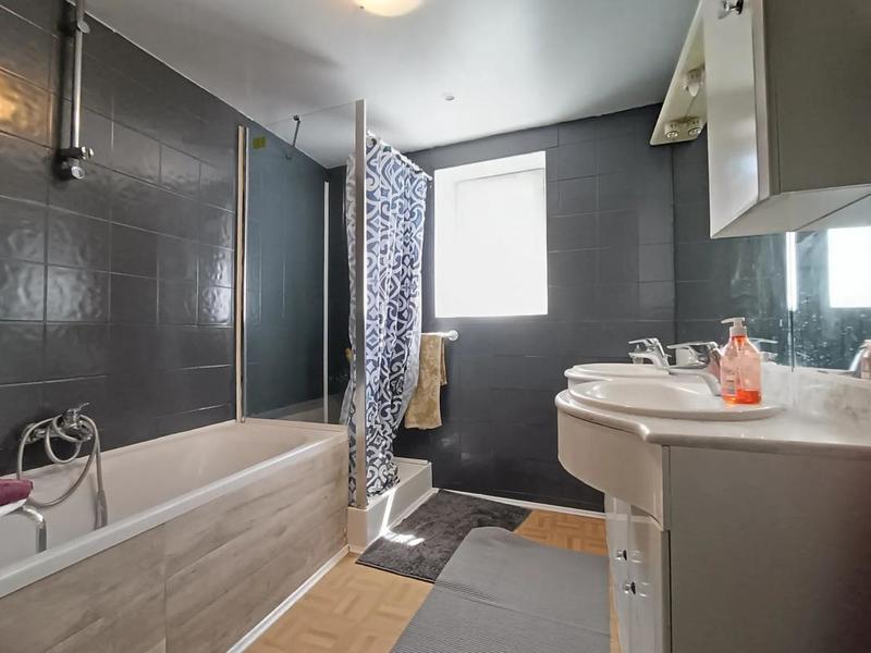 Maison - 94 m² - 4 pièces