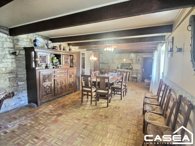 Maison ancienne - 191 m² - 8 pièces