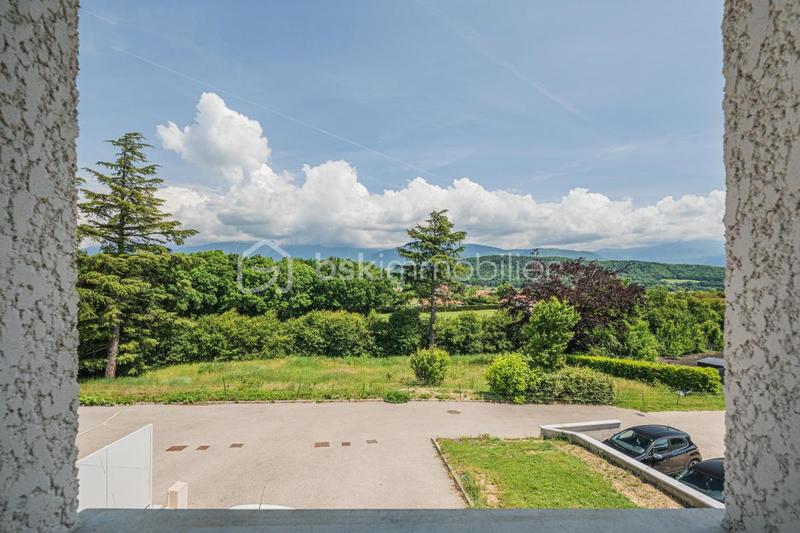 Maison - 102 m² - 4 pièces