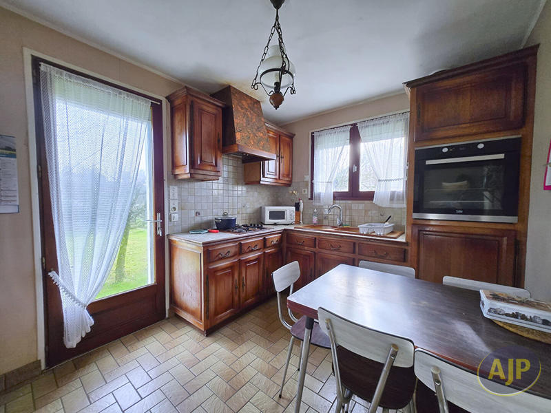 Maison - 80 m² - 5 pièces