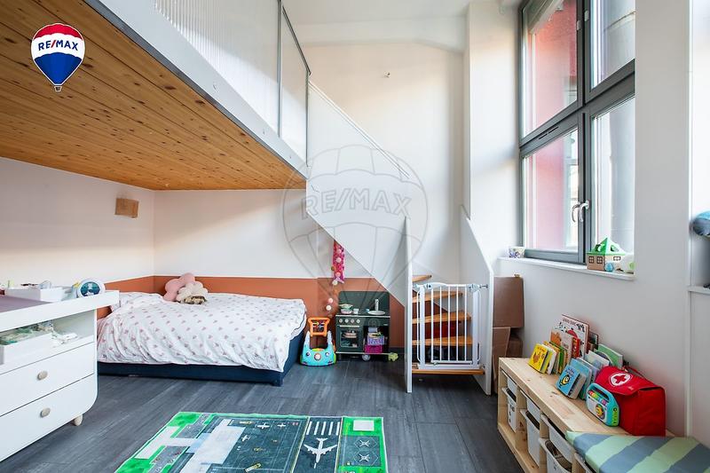 Appartement - 259 m² - 7 pièces