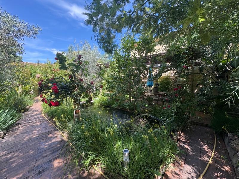 Maison - 150 m² - 2 pièces