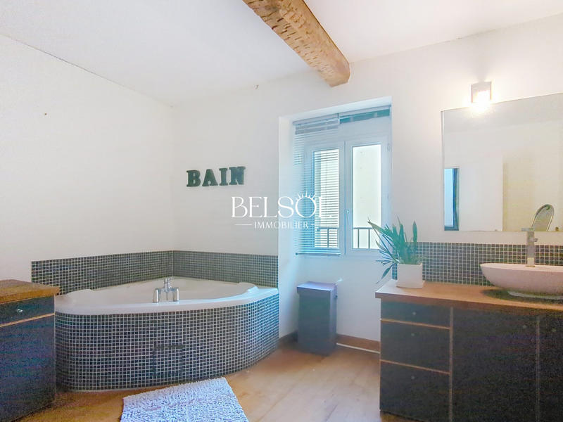 Appartement - 77 m² - 4 pièces