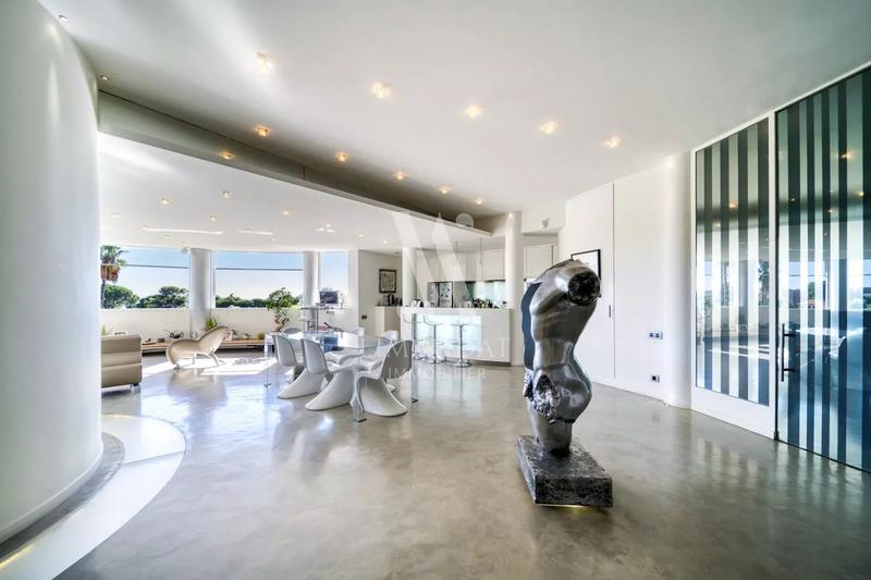 Appartement - 330 m² - 6 pièces