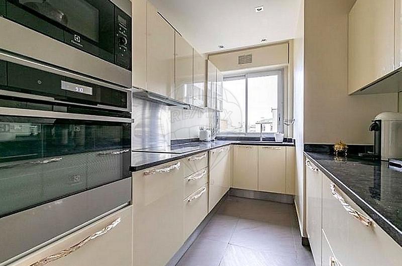 Appartement - 130 m² - 3 pièces