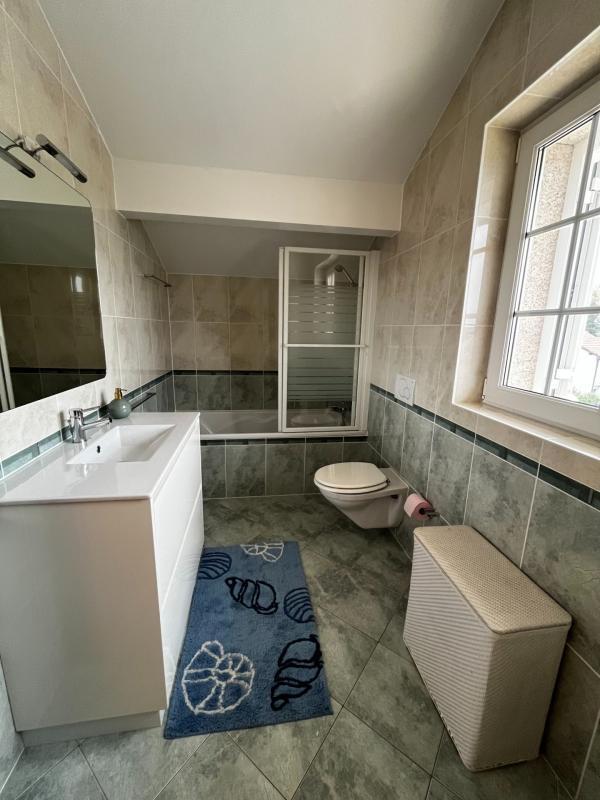 Maison - 255 m² - 7 pièces