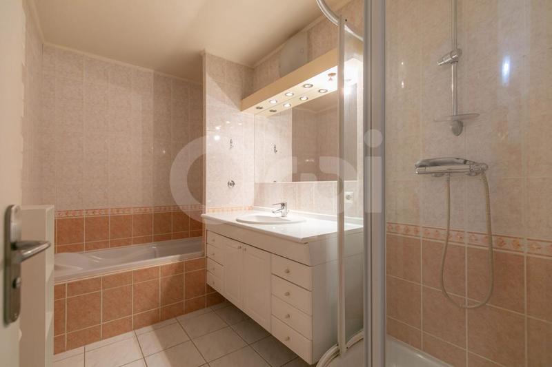 Appartement - 87 m² - 4 pièces