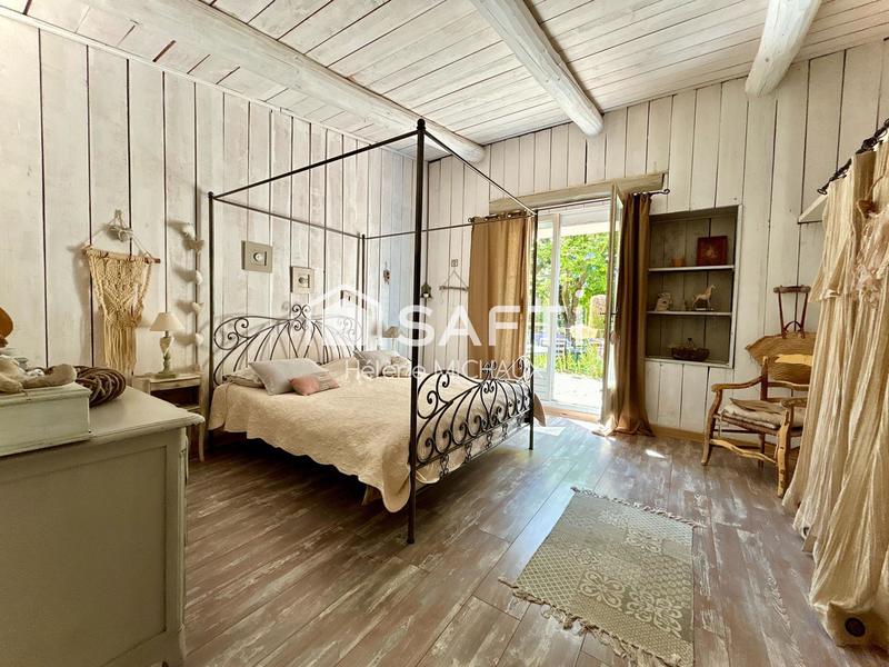 Maison - 280 m² - 8 pièces