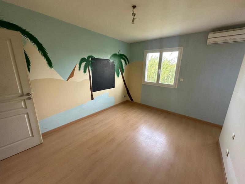 Immeuble - 127 m² - 6 pièces