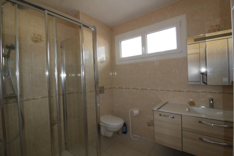 Maison - 92 m² - 6 pièces