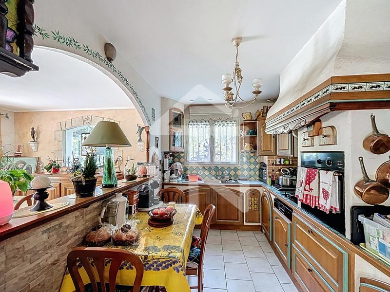 Maison - 166 m² - 5 pièces