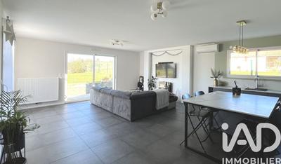 Maison - 121 m² - 5 pièces