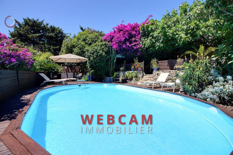 Maison - 210 m² - 8 pièces