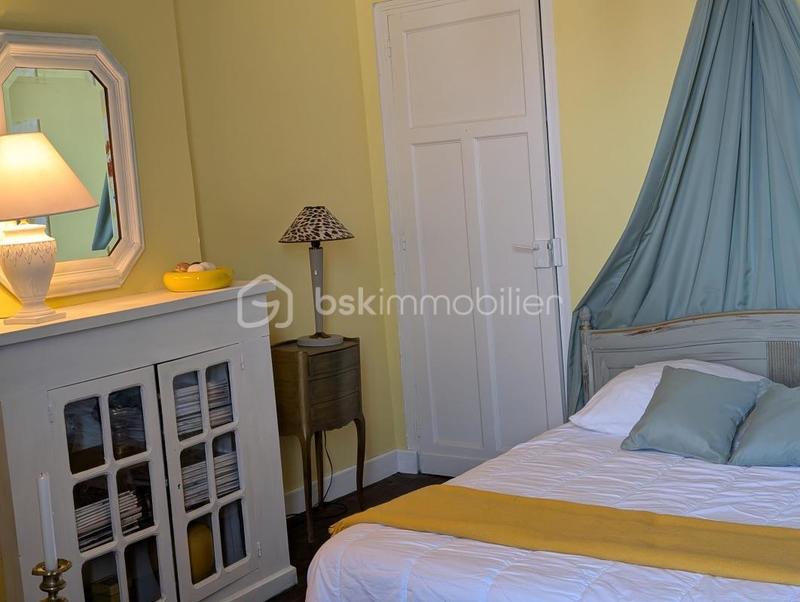 Maison de village - 296 m² - 7 pièces