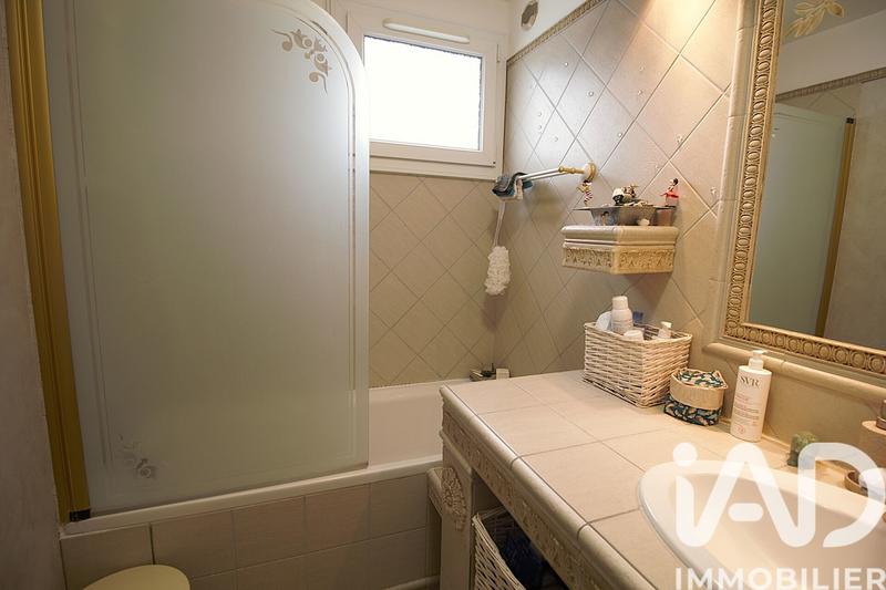 Maison - 121 m² - 5 pièces