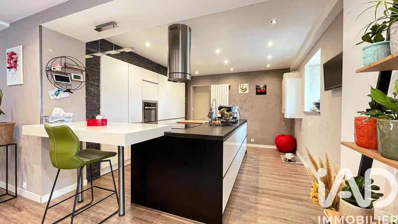 Maison - 179 m² - 6 pièces