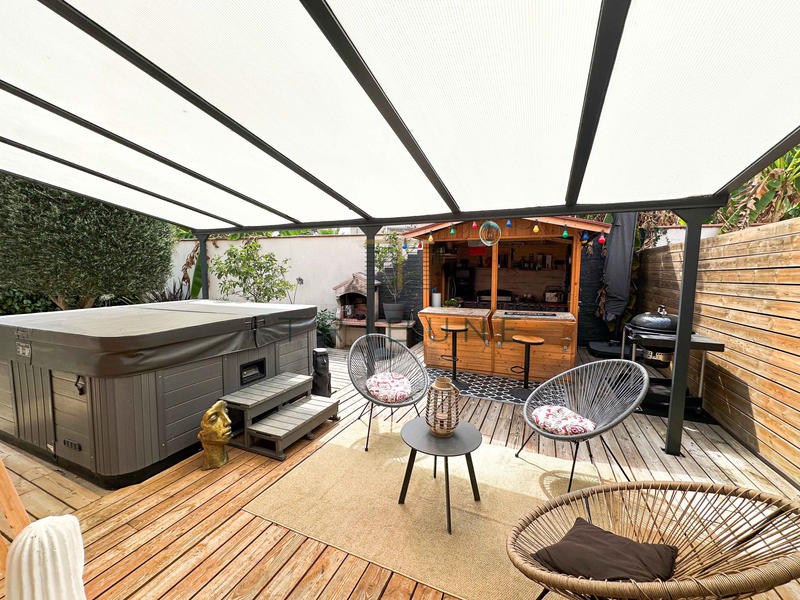 Maison - 92 m² - 4 pièces