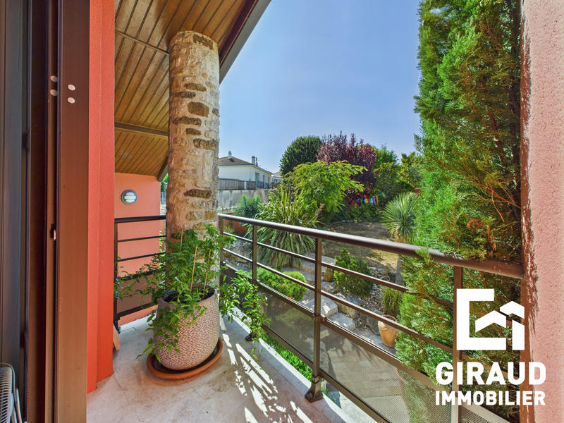 Villa - 220 m² - 10 pièces