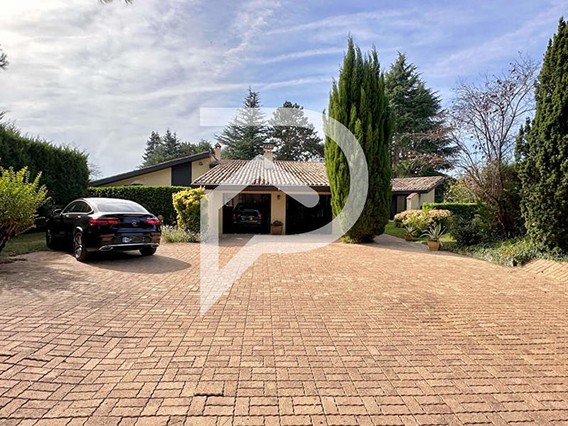 Villa - 290 m² - 8 pièces