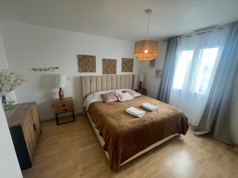 Propriété - 190 m² - 8 pièces