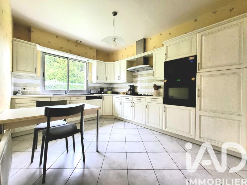 Maison - 192 m² - 8 pièces