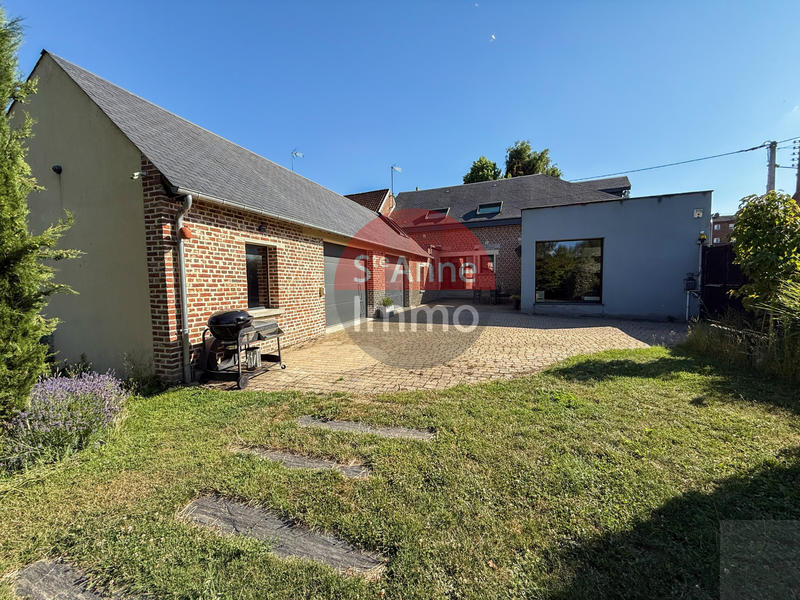 Maison - 230 m² - 6 pièces