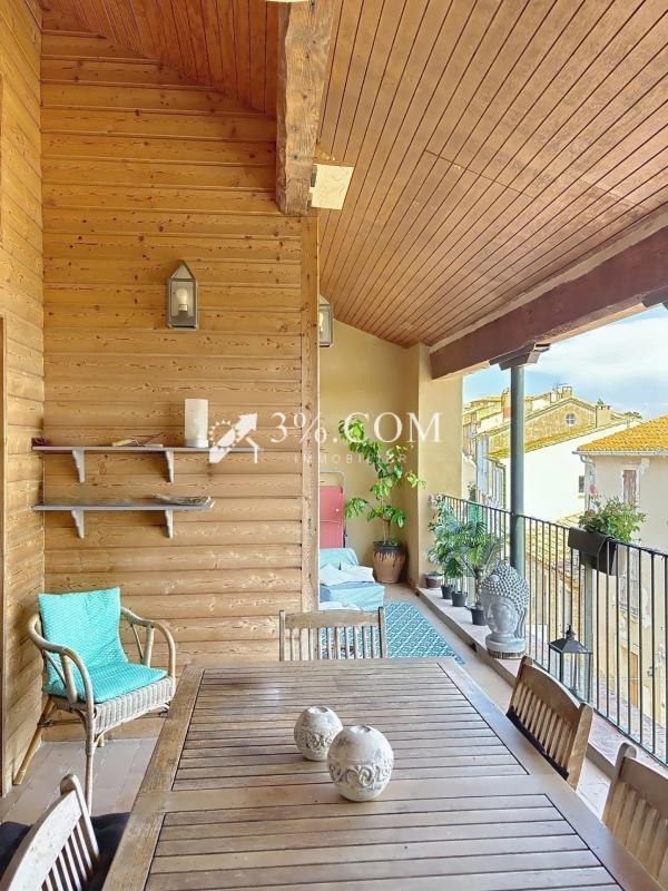 Maison - 185 m² - 9 pièces