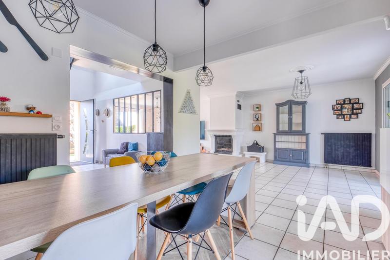 Maison - 200 m² - 8 pièces