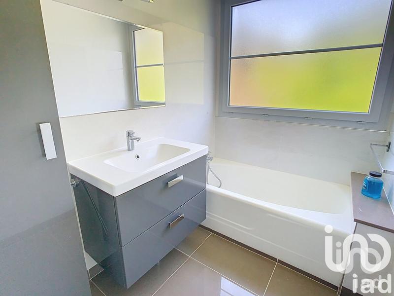 Appartement - 90 m² - 3 pièces