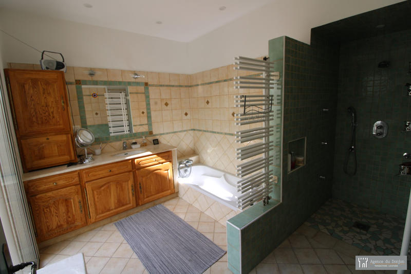 Maison ancienne - 210 m² - 6 pièces