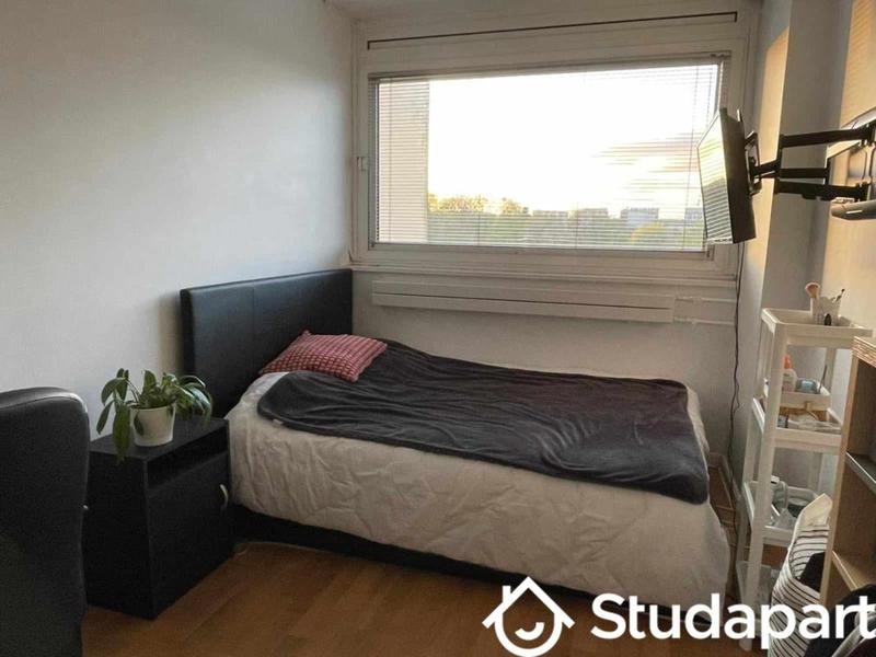 Chambre - 10 m² - 1 pièce