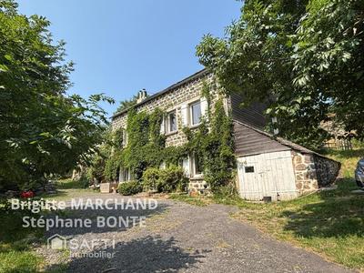 Maison - 198 m² - 13 pièces