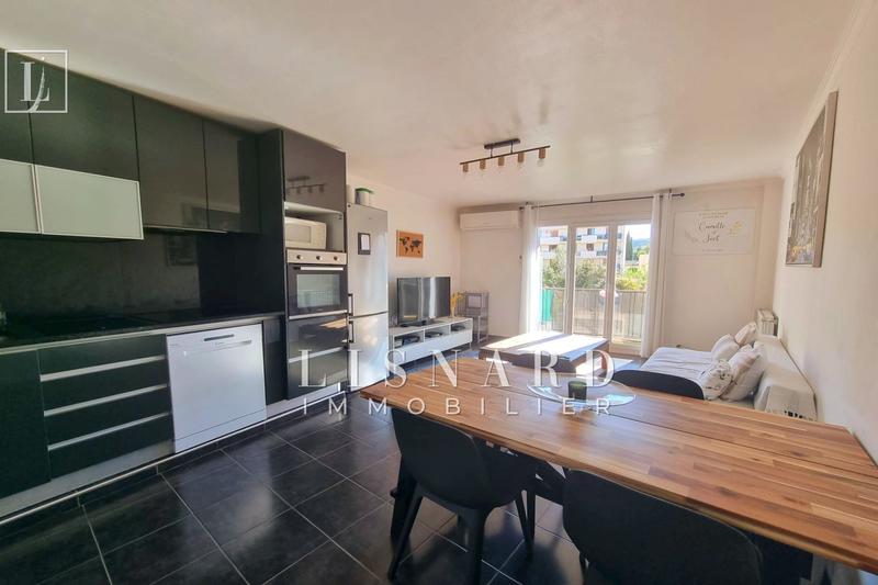 Appartement - 72 m² - 4 pièces