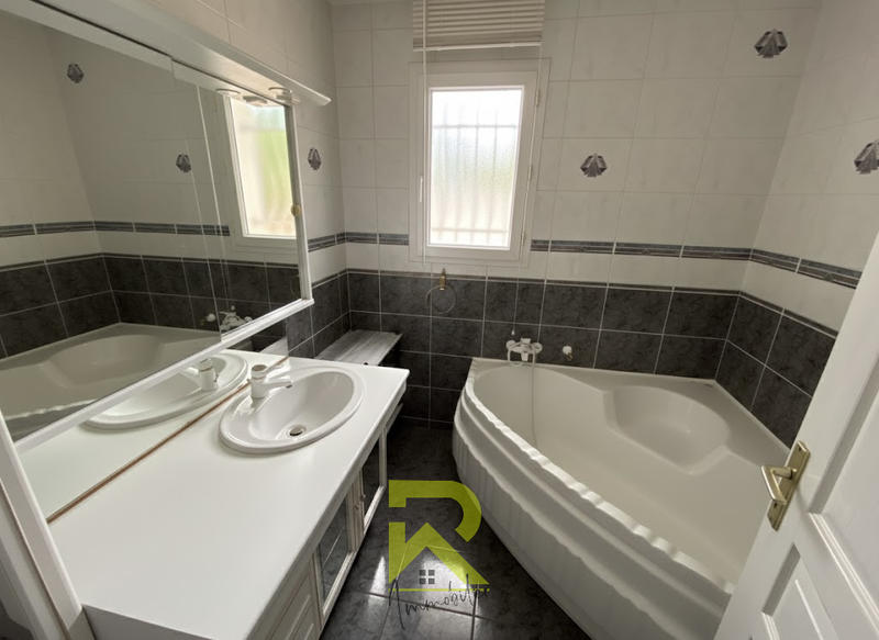 Maison - 87 m² - 4 pièces