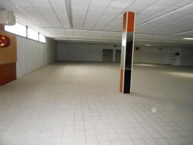 Local commercial - 1 650 m²