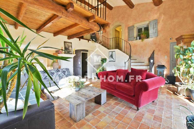 Maison - 211 m² - 6 pièces