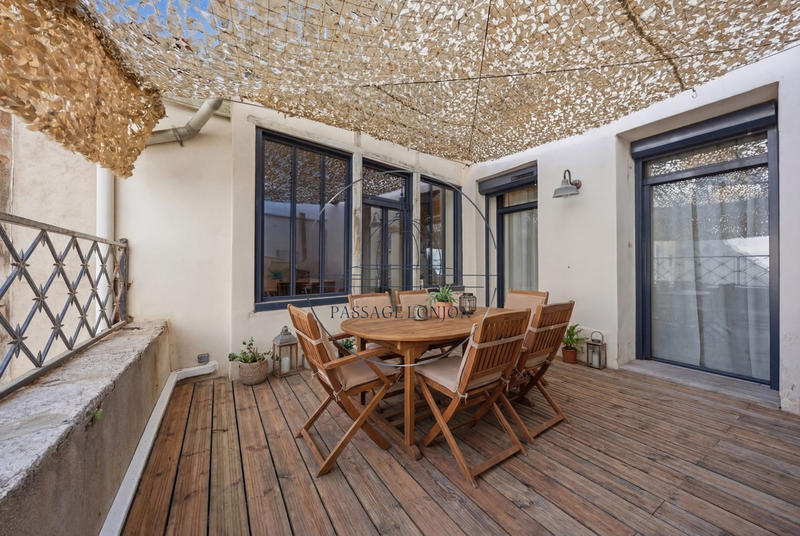 Appartement - 206 m² - 6 pièces