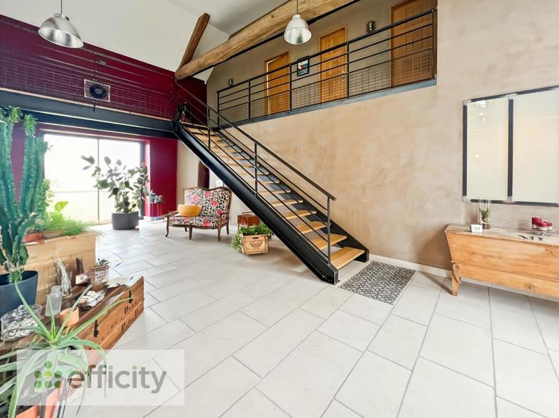 Loft - 280 m² - 6 pièces