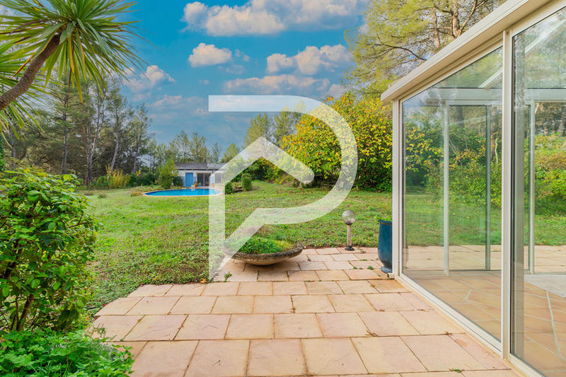 Maison - 363 m² - 6 pièces