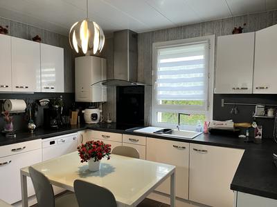 Maison - 95 m² - 5 pièces