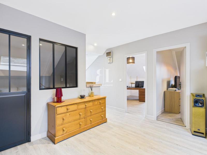 Maison - 161 m² - 6 pièces