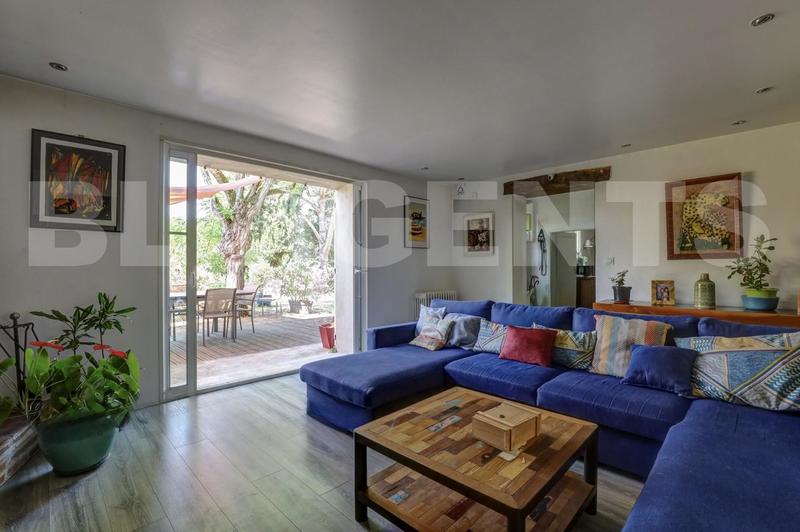 Propriété - 333 m² - 10 pièces