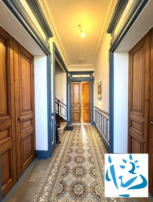 Maison - 180 m² - 5 pièces