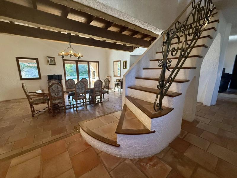 Maison - 162 m² - 7 pièces